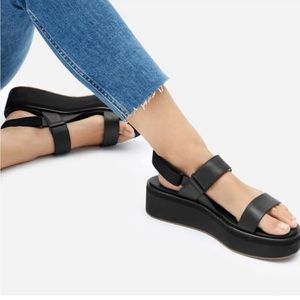 Everlane Platform Sandals in black, Size 8